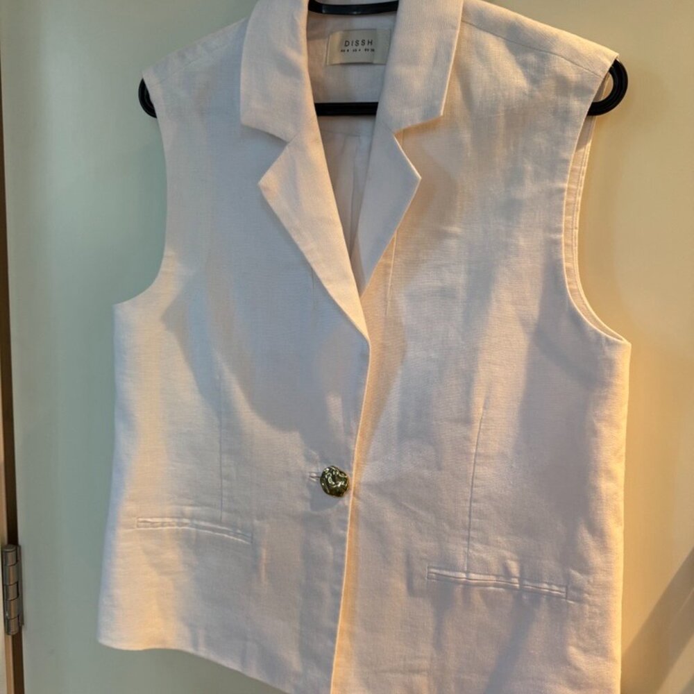 DISSH SELAH WHITE LINEN SLEEVELESS VEST - Picture 2 of 6